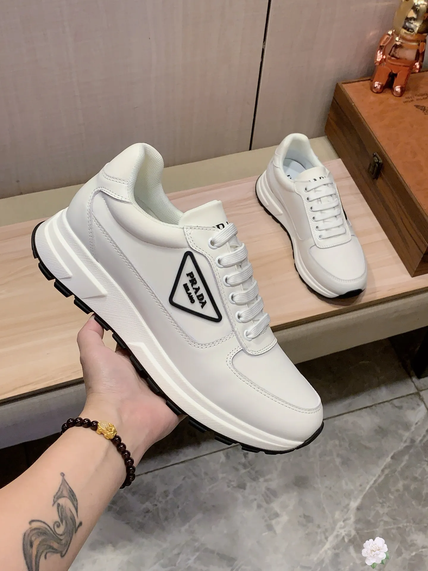 Men's Men's Shoes💰420💰💰🎩🎩[Lightning][Lightning] "PRADA*" The latest and most popular casual shoes, top brand [seduce] luxury~purchase, top~quality. [Strong] The upper is made of imported breathable cowhide with material ➕ breathable sheepskin feet (•) and fine workmanship. The original stylish and stylish soft rubber wear-resistant and non-slip outsole is light and comfortable on the feet. The real thing looks better when photographed. 085: code: 38-44, 3️⃣ colors selected